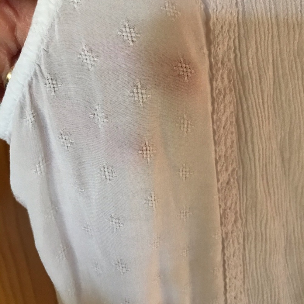 White Sleeveless Dress - Picture 4 of 7